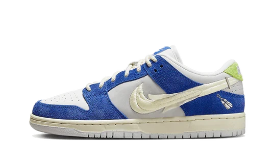 Nike SB Dunk Low Blue Raspberry